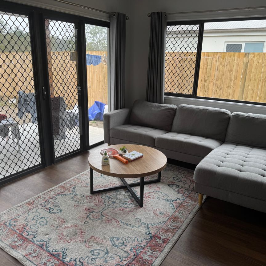 Morayfield - Photo 1