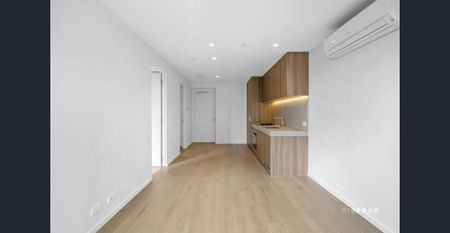 MODERN APARTMENT IN PRIME ST KILDA ROAD LOCATION - Photo 2