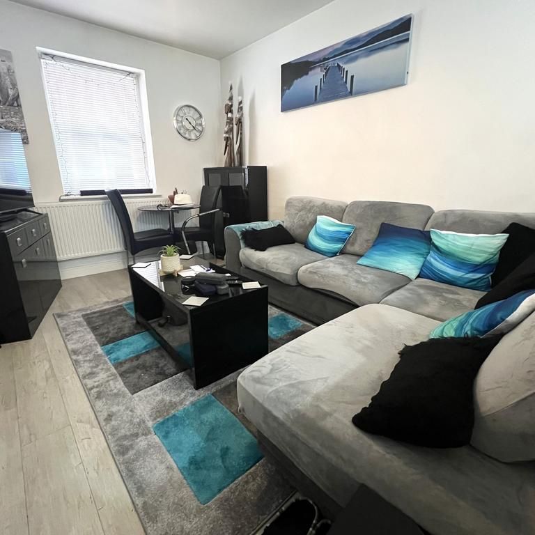 2 bedroom cottage to rent - Photo 1