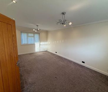 3 bedroom detached house to rent - Photo 3