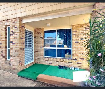 Spacious Duplex with Views - Photo 6