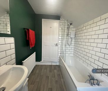 2 bedroom terraced house to rent - Photo 2