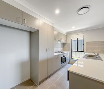 Stunning Brand New Family Home - Photo 1