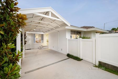 18 Chirnside Drive, Chirnside Park - Photo 3