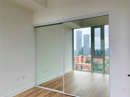 For Lease - 158 Front Street Unit# 1020, Toronto, Ontario - Photo 4