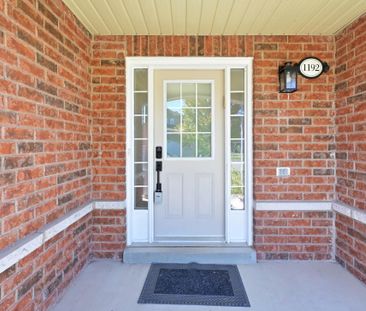 For Lease - 1192 Mary-Lou Street, Innisfil, Ontario - Photo 6