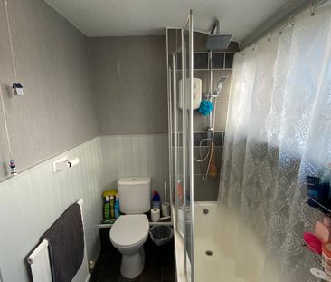 Roughmoor Crescent, Taunton, Somerset - Photo 5