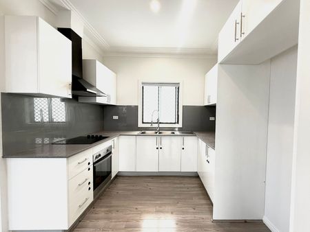 Home For Rent - Photo 3