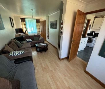 3 bedroom terraced house to rent - Photo 2