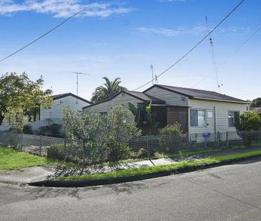 2 Acacia Avenue, St Marys NSW 2760 - House For Rent | Domain - Photo 3