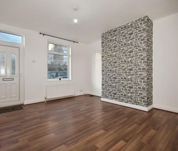 2 bedroom House To Let - Photo 2