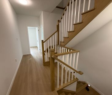 For Lease - 2 Slessor Boulevard Unit# 11, Grimsby, Ontario - Photo 2