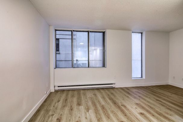 2285 Saint-Mathieu Street - Photo 1