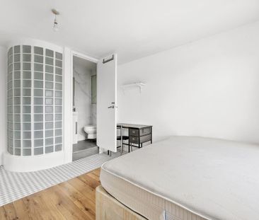 3 bedroom flat to rent - Photo 6