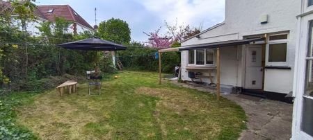 9 bedroom flat share to rent - Photo 2