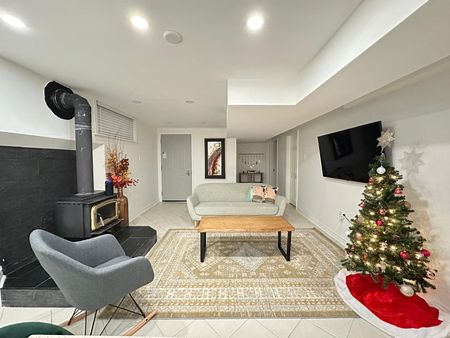 For Lease - 447 Taylor Mills Drive, Richmond Hill, Ontario - Photo 3