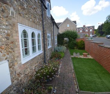 3 bedroom end of terrace house to rent - Photo 3
