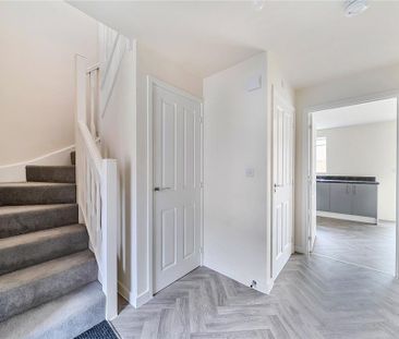 3 bedroom semi-detached house to rent - Photo 3