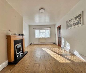 Bells Moor Road, West Bromwich, West Midlands, B70 - Photo 2