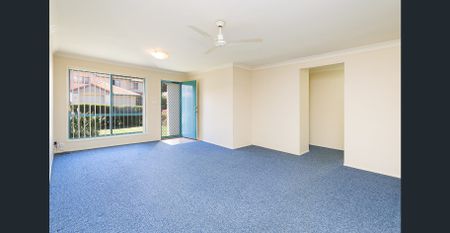 Good sized 3 bedroom Villa in Gated Complex - Photo 2