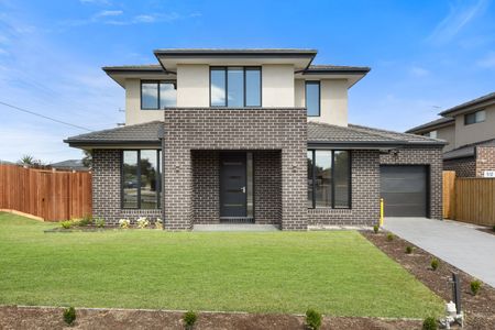 Brand New Luxury Home in Mount Waverley Secondary College School Zone - Photo 2