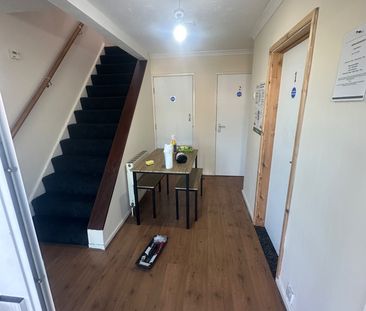 Room in a Shared House, Perry Park Crescent, B42 - Photo 6
