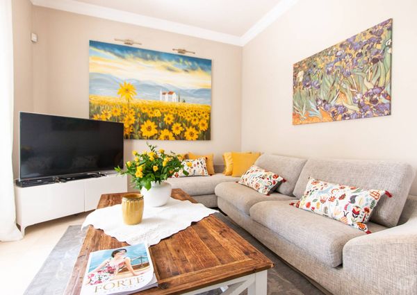 Villa in Affitto a Pietrasanta – Zona: Marina di Pietrasanta