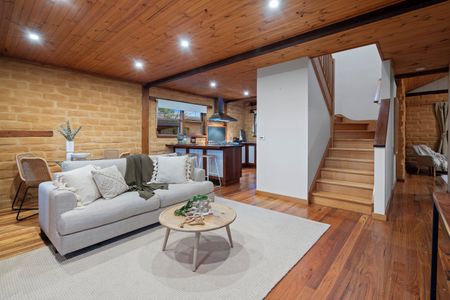 Warm, Welcoming & Filled with Character - Photo 2