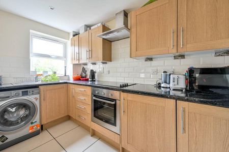 1 bedroom semi-detached house to rent - Photo 3