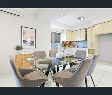 Renovated Apartment in Secure Building - Photo 3