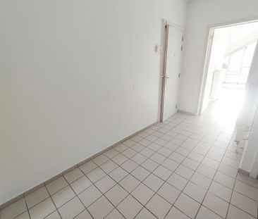 Appartement en plein centre ville à 6000 Charleroi - Photo 4