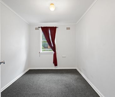 Spacious Family Home - Photo 3