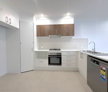 Brand New Family Home - Photo 6