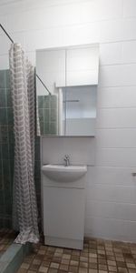 Stylish, Low-Maintenance Living in the Heart of Pimlico - Photo 3