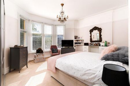 6 bedroom end of terrace house to rent - Photo 5