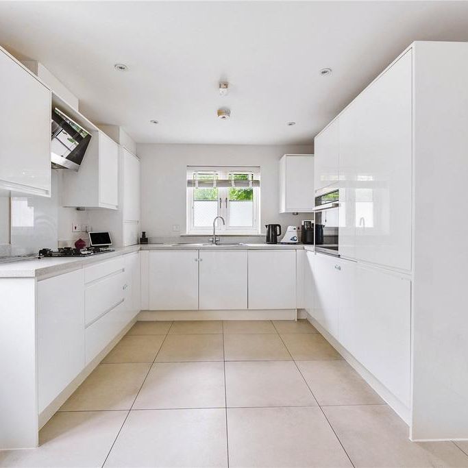 3 bedroom detached house to rent - Photo 1