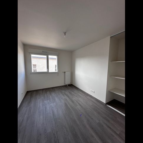 Location Appartement 2 pièces 45 m² Louviers - Photo 1