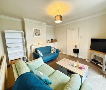 3 bedroom terraced house to rent - Photo 2