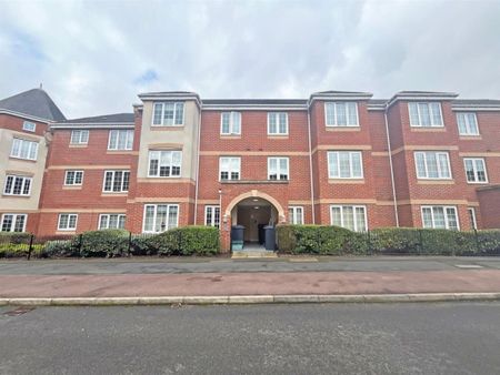 2 bedroom Flat to rent - Photo 2
