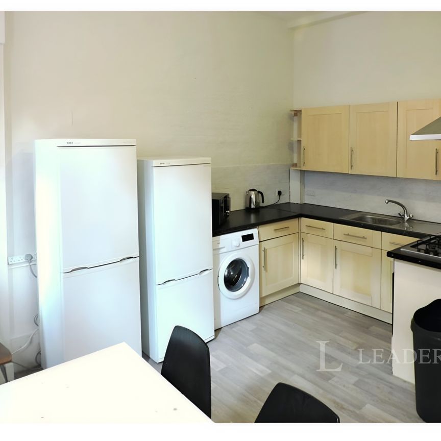 Cambridge Grove, Hove, BN3 - Photo 1