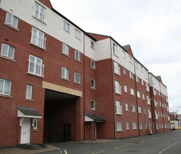 2 bedroom flat to rent - Photo 2