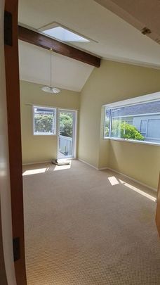 Large home in Johnsonville - Photo 1
