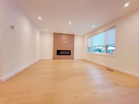 For Lease - 36 Rockport Crescent Unit# Main, Richmond Hill, Ontario - Photo 1