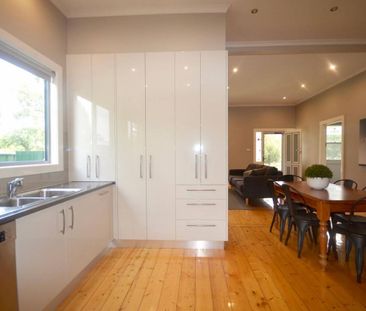 FULLY FURNISHED - UNAVAILABLE UNTIL JANUARY 2019 - Photo 6