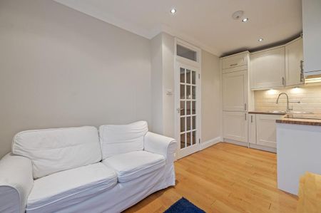 1 bedroom flat to rent - Photo 2