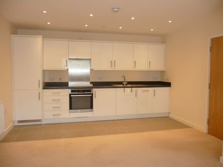 2 bedroom Apartment - Noble Court, Drury Lane - Photo 5