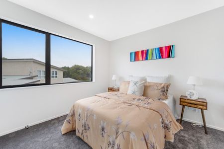 MANGERE, 4 BEDROOMS - Photo 4