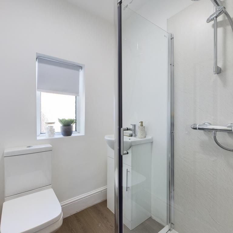 5 bedroom house to rent - Photo 1