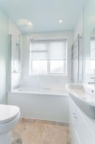 2 bedroom maisonette to rent - Photo 2