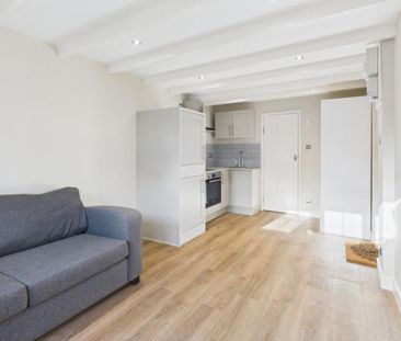 Studio to rent - Photo 1